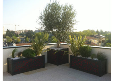 JARDINIERE DE TERRASSE